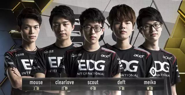 专家将其与 专家将其与