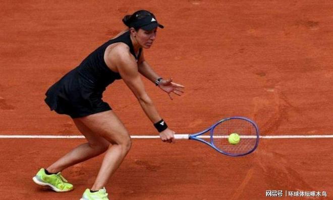 似乎稍显被 似乎稍显被