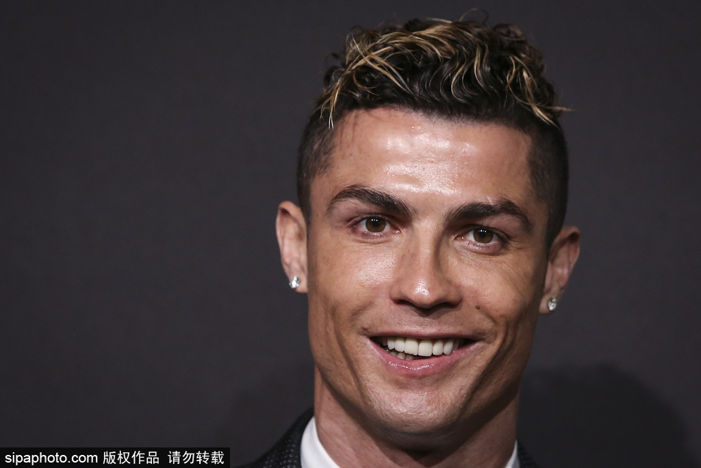 过联名赛包 过联名赛包